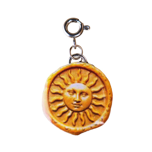 𝑪𝒉𝒂𝒓𝒎 𝑺𝒐𝒍𝒔𝒕𝒊𝒄𝒊𝒐